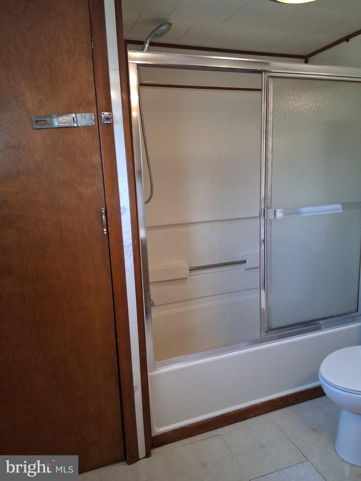 265 View Street Johnstown, PA 15902 - Photo 43 of 66 Modern bathroom with sleek design.