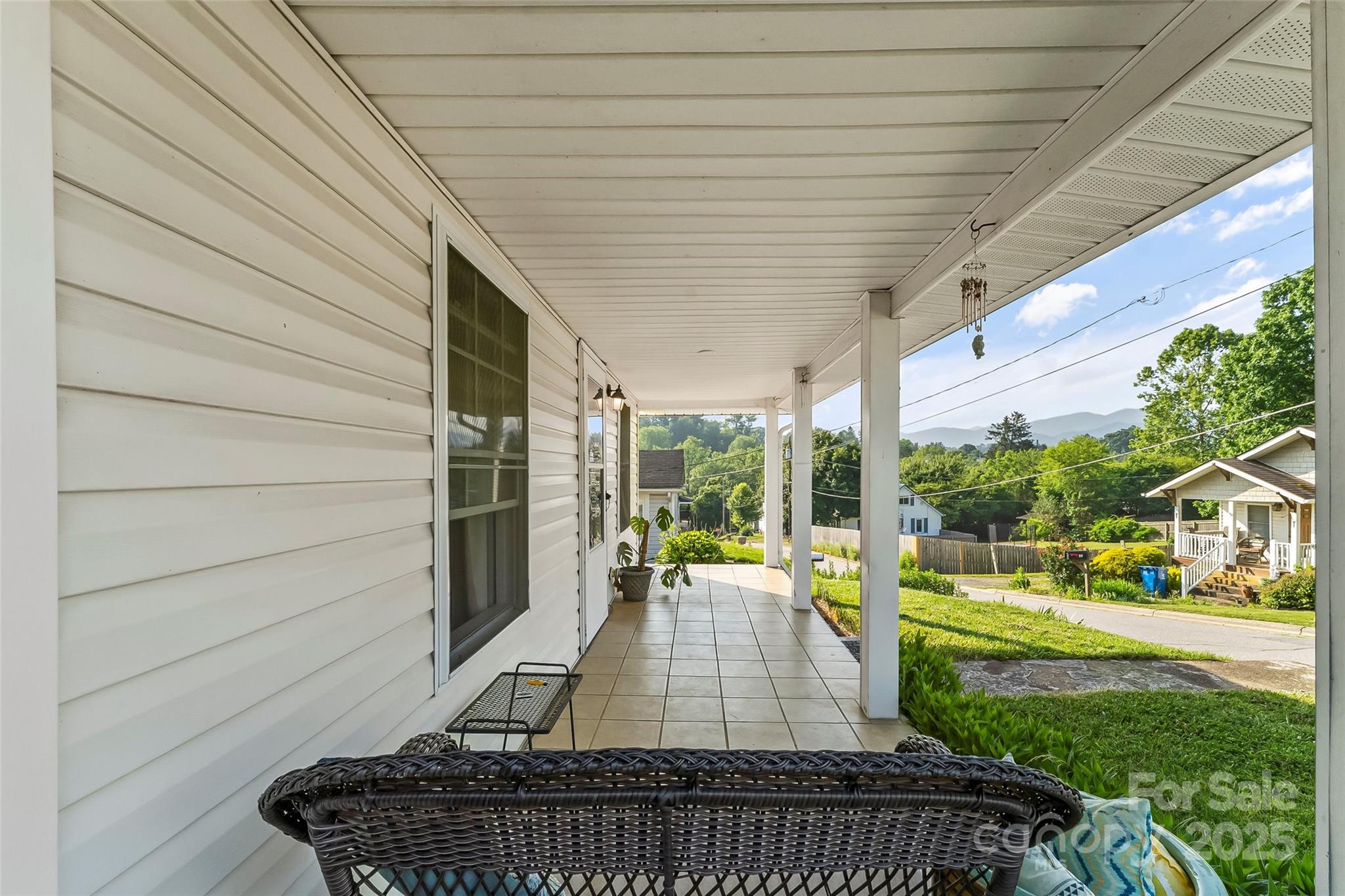 70 1st Street Canton, NC 28716 - Photo 5 of 34 a living room with furniture
