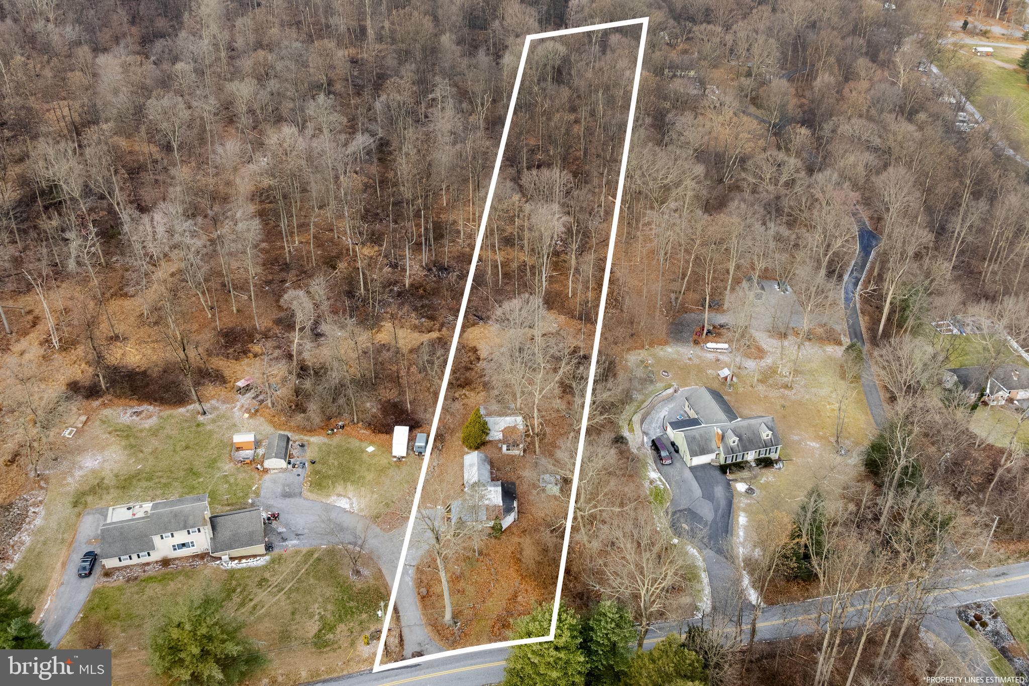 105 Wollups Hill Road Denver, PA 17517 - Photo 2 of 14 a bathroom with a shower