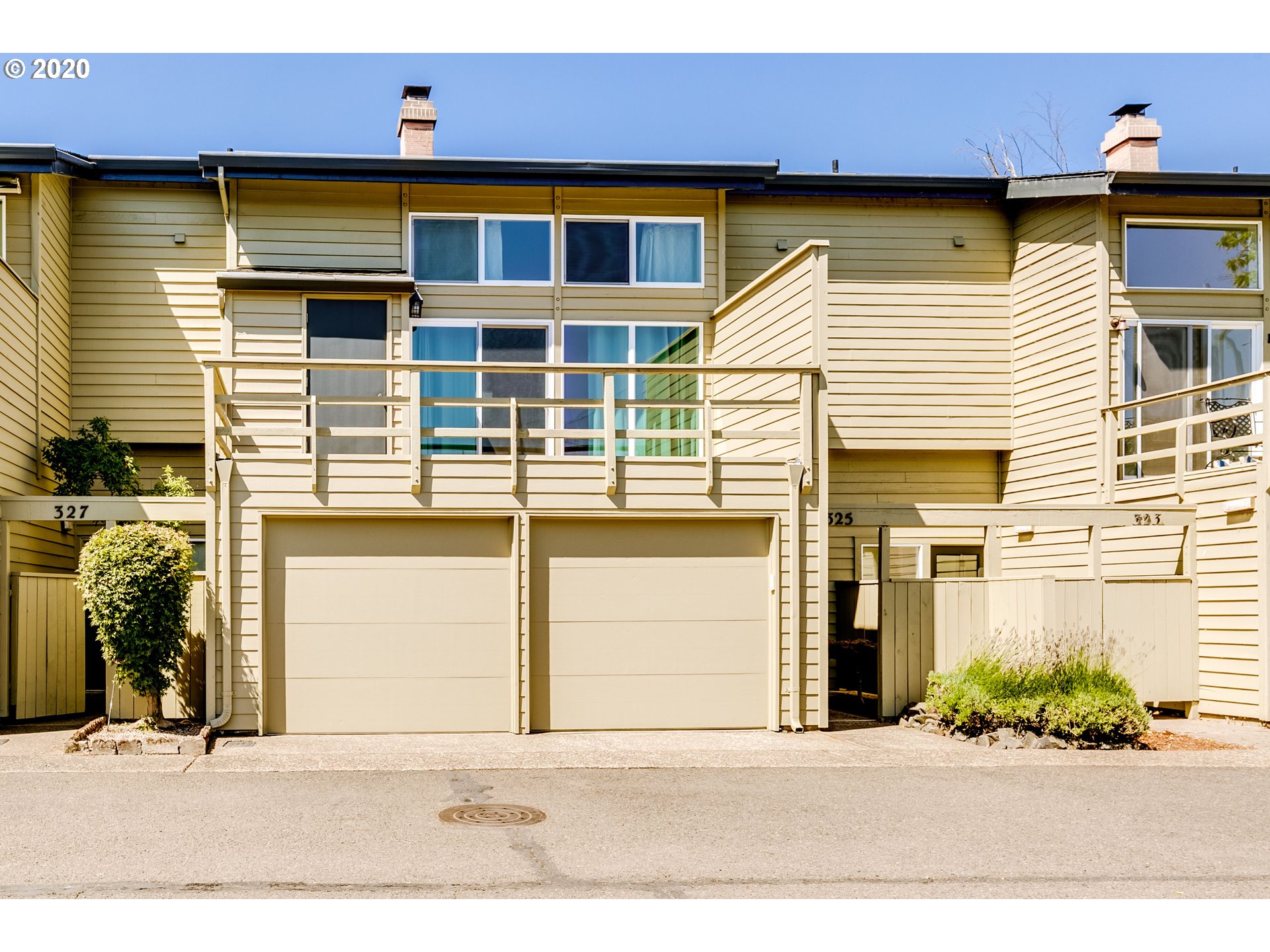 325 Country Club Road Eugene, OR 97401 - Photo 2 of 31 Gallery Image 2