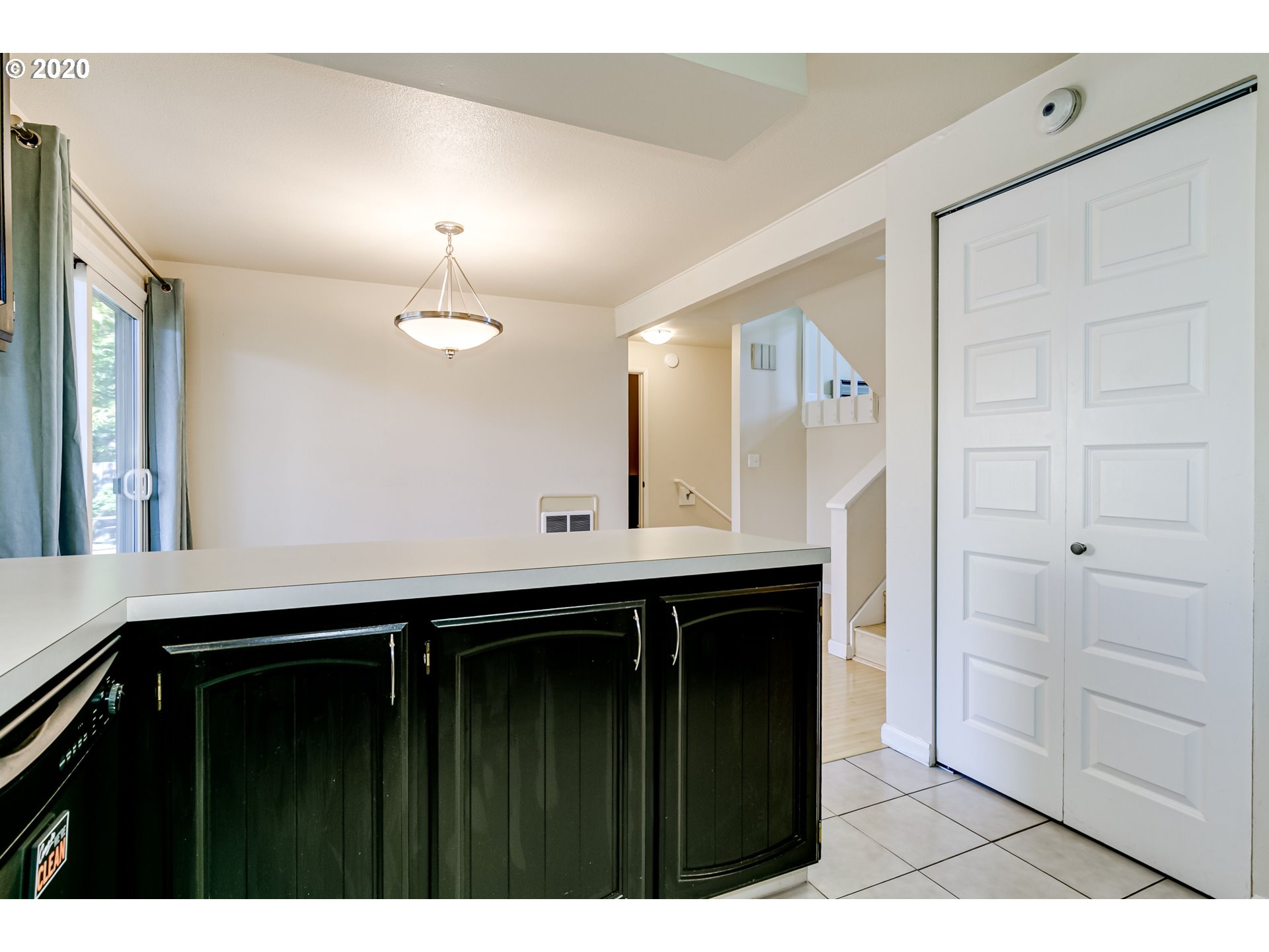 325 Country Club Road Eugene, OR 97401 - Photo 11 of 31 Gallery Image 11