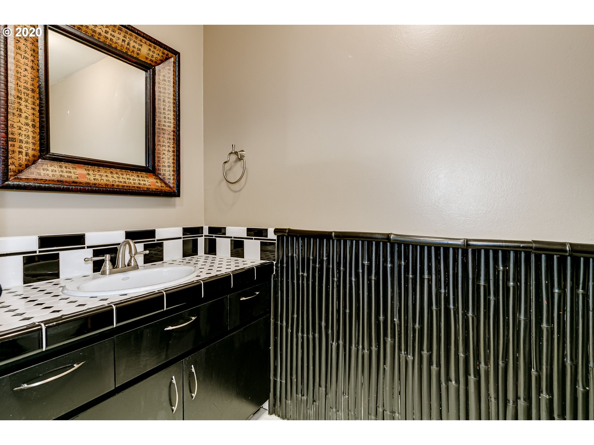 325 Country Club Road Eugene, OR 97401 - Photo 14 of 31 Gallery Image 14