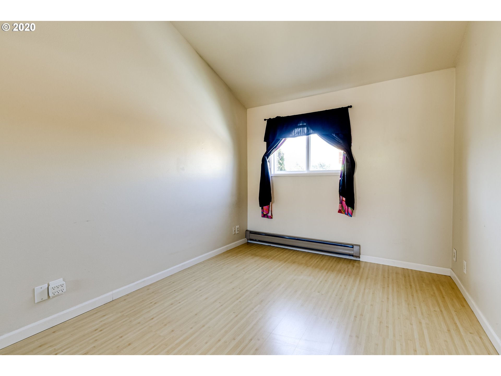 325 Country Club Road Eugene, OR 97401 - Photo 20 of 31 Gallery Image 20