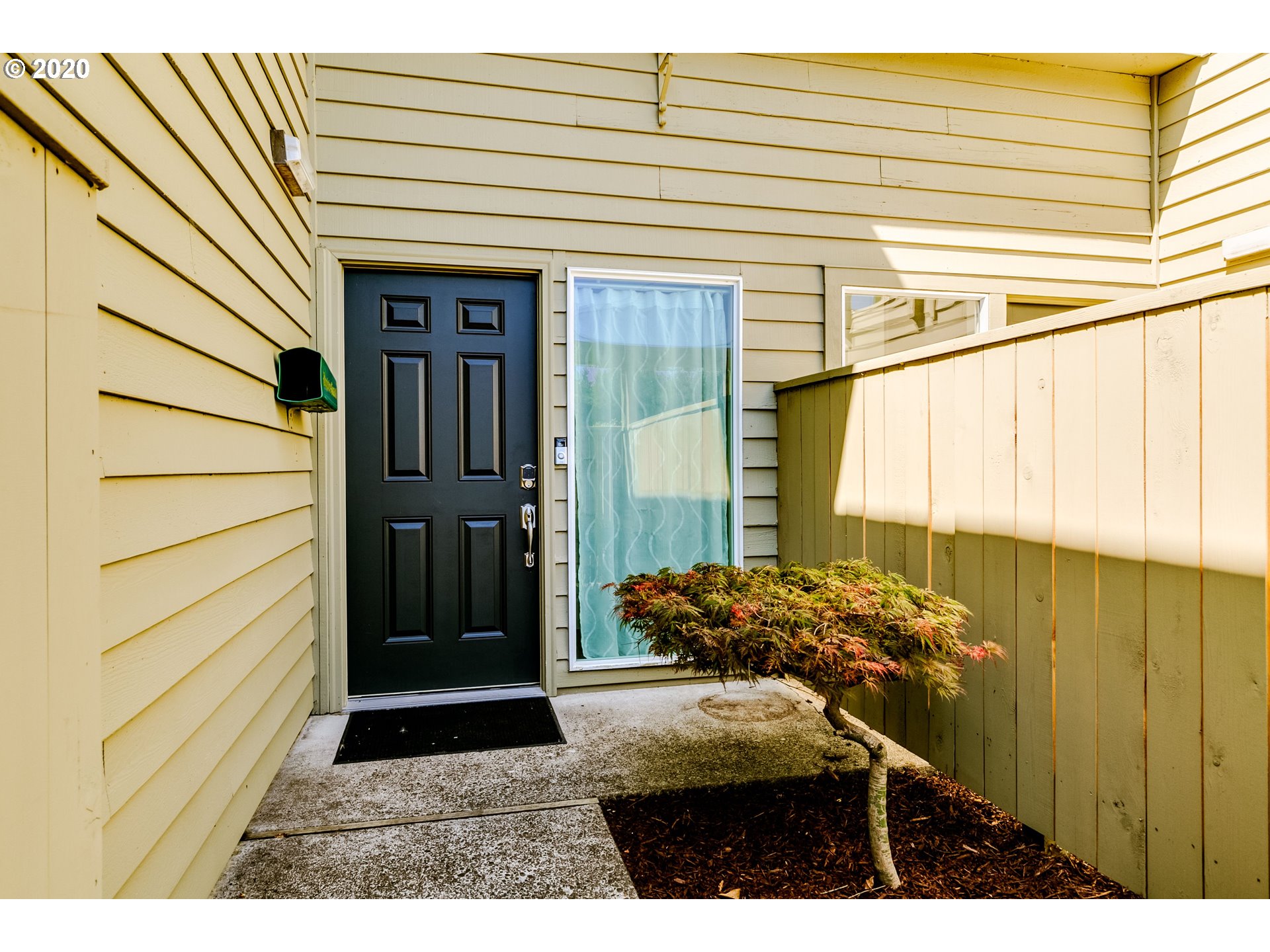 325 Country Club Road Eugene, OR 97401 - Photo 3 of 31 Gallery Image 3