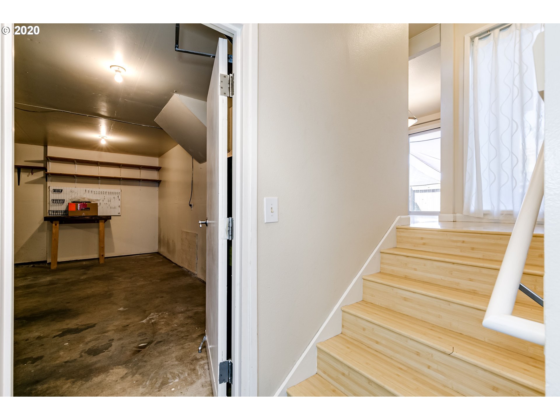 325 Country Club Road Eugene, OR 97401 - Photo 6 of 31 Gallery Image 6