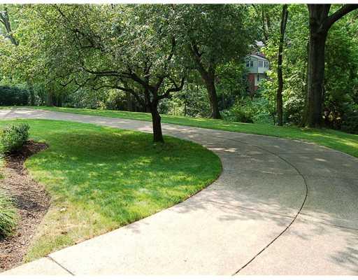 797 Elm Spring Road Mt. Lebanon, PA 15243 - Photo 17 of 18 Yard/Garden.