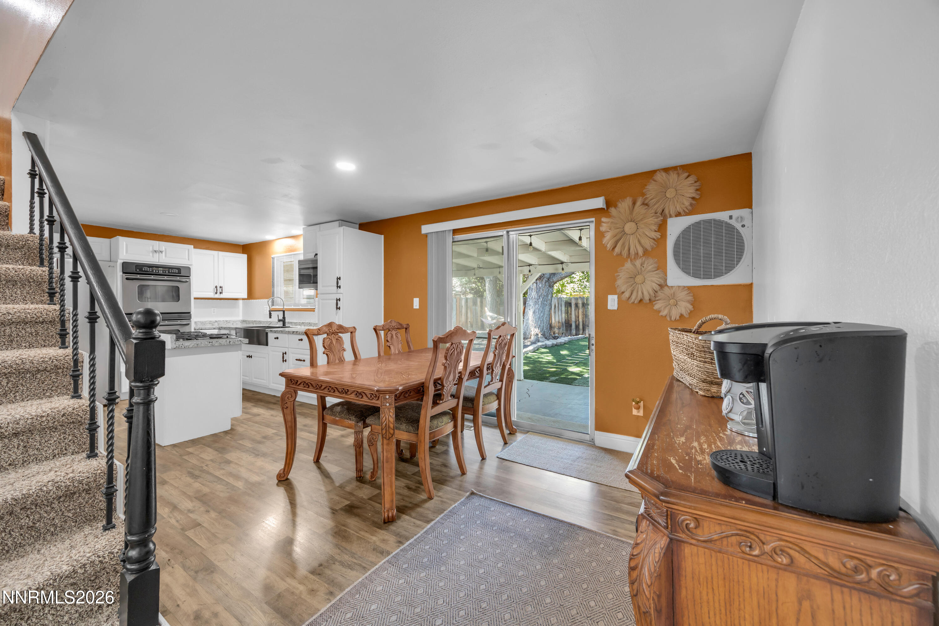 7415 Offenhauser Drive Reno, NV 89511 - Photo 6 of 36 9_img_2081