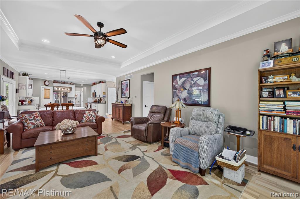 2676 Crooked Lake Road Howell, MI 48843 - Photo 13 of 60