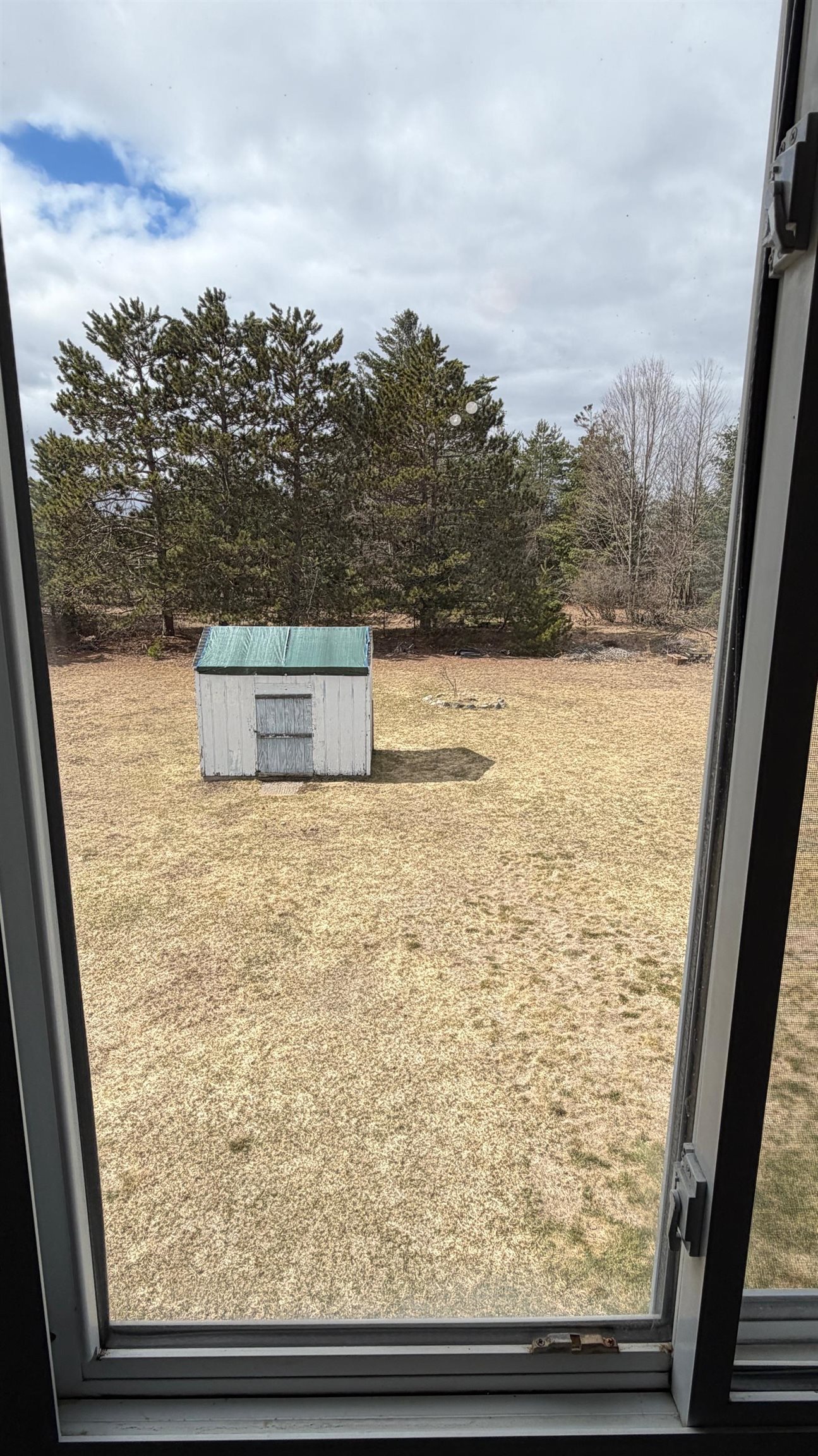 6455 North Geneva Road Coleman, MI 48618 - Photo 24 of 38