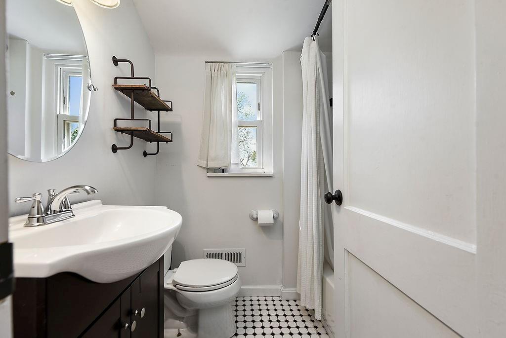 3237 Apache Road Pittsburgh, PA 15241 - Photo 23 of 33 Gallery Image 23