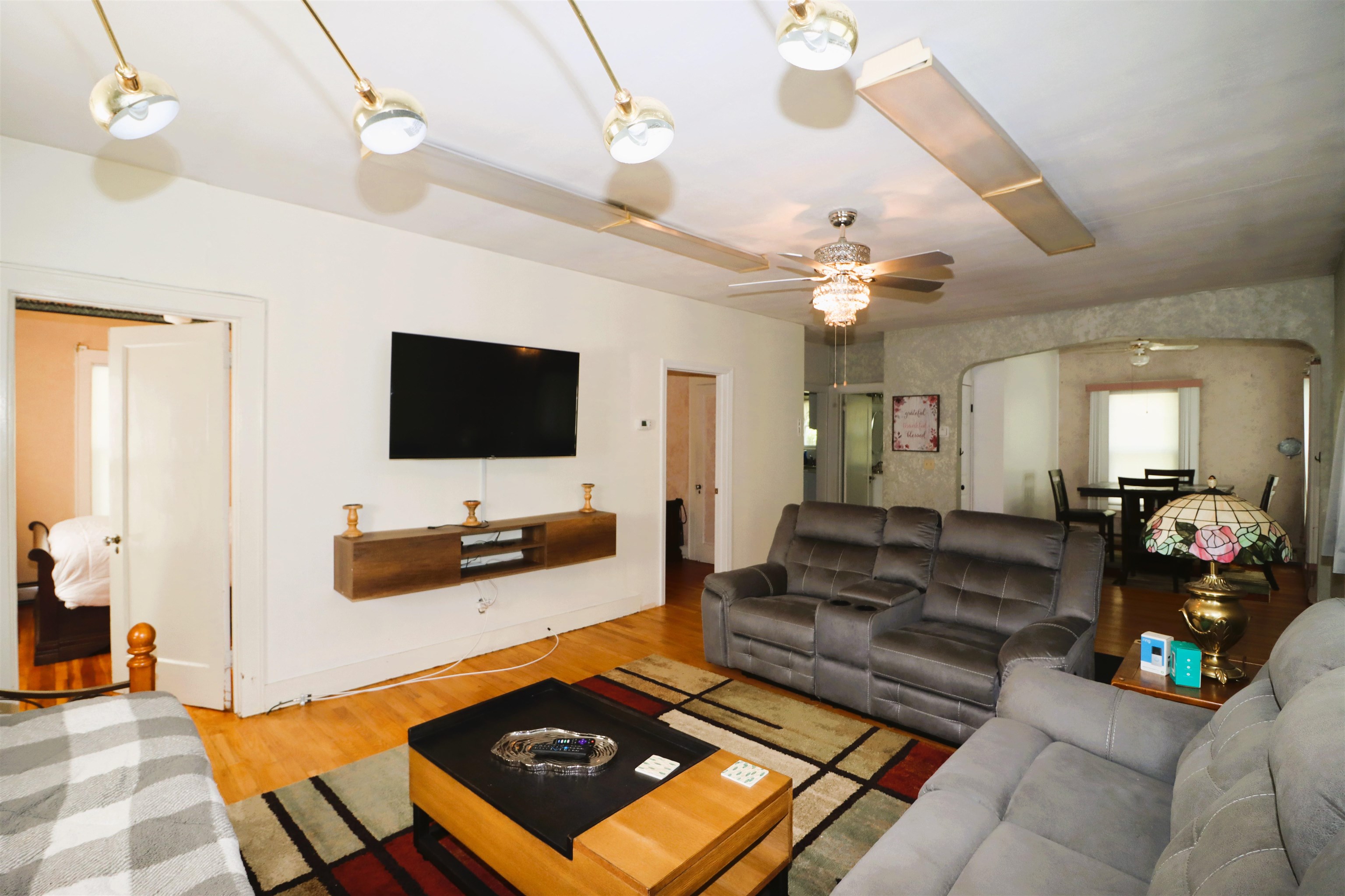 429 Main Street Gorham, NH 03581 - Photo 6 of 19 Gallery Image 6