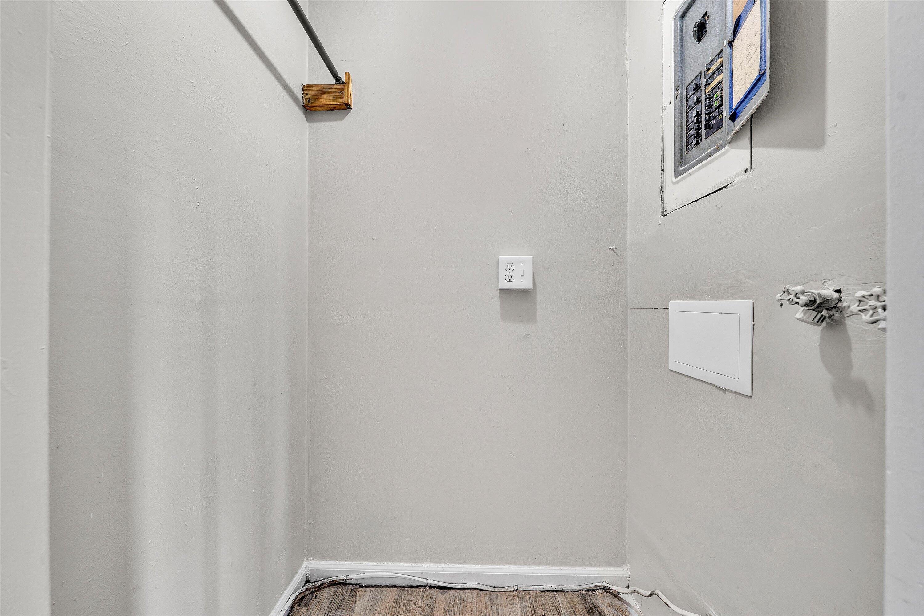 713 Bibb Street Northeast Roanoke, VA 24012 - Photo 12 of 25 11-DSC08700