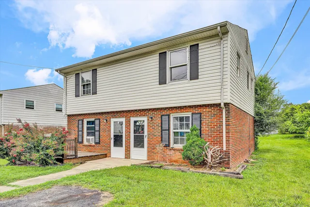 $209,950 | 713 Bibb Street Northeast, Roanoke, VA 24012