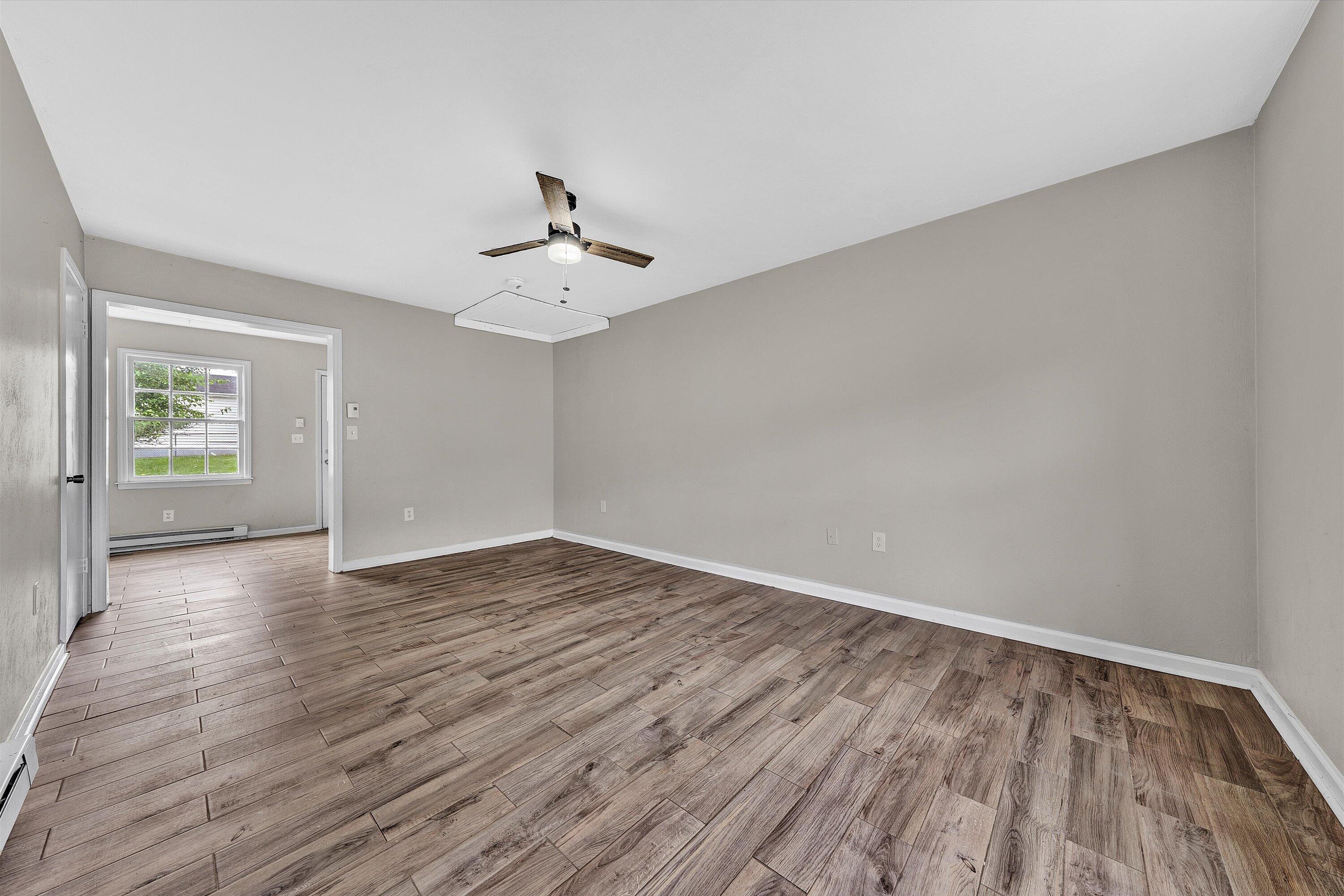 713 Bibb Street Northeast Roanoke, VA 24012 - Photo 6 of 25 05-DSC08679