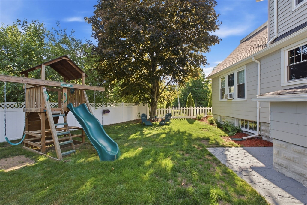79 Orange Street Reading, MA 01867 - Photo 37 of 42