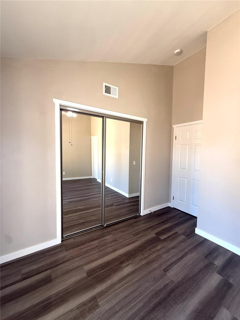 44251 Raysack Avenue Lancaster, CA 93535 - Photo 12 of 24 Master Bedroom