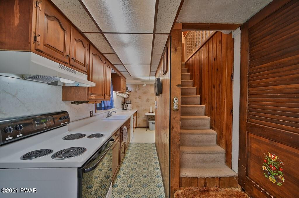1046 Miller Road Lake Ariel, PA 18436 - Photo 39 of 137 Kitchen