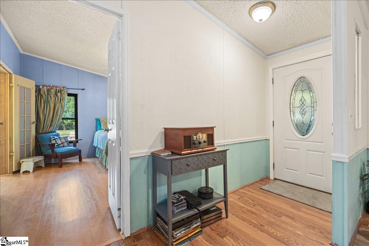 414 South Cove Road Seneca, SC 29672 - Photo 4 of 40