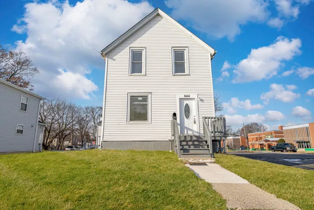 $249,900 | 644 South McAlister Avenue, Waukegan, IL 60085