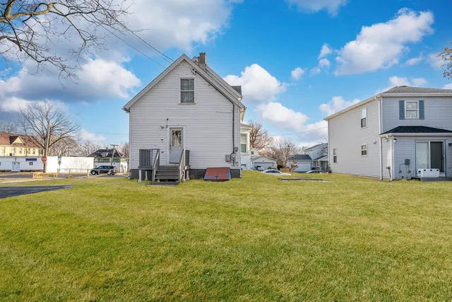 $249,900 | 644 South McAlister Avenue, Waukegan, IL 60085