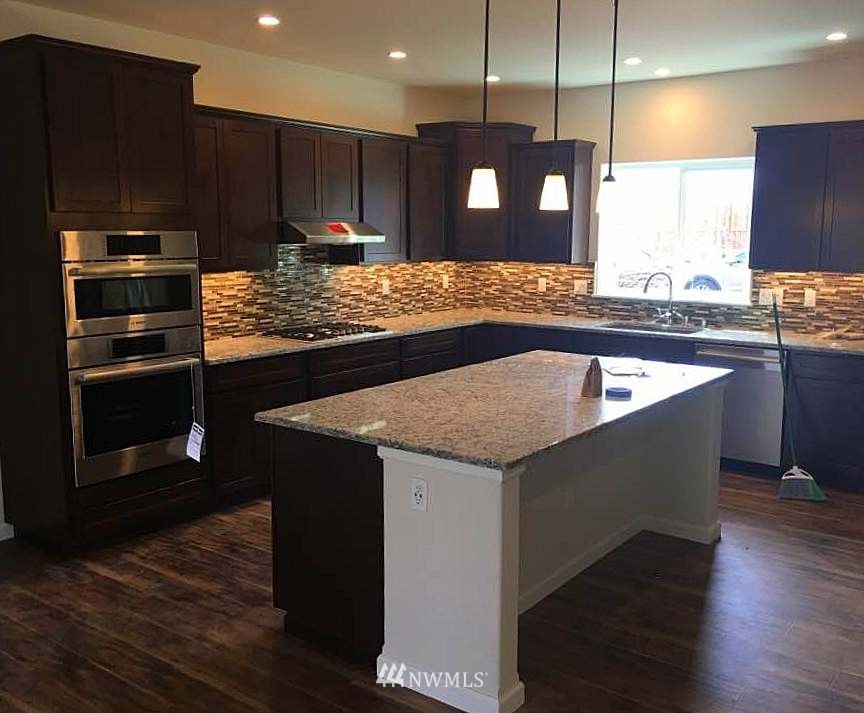 9238 180th Lane Southwest Rochester, WA 98579 - Photo 4 of 6