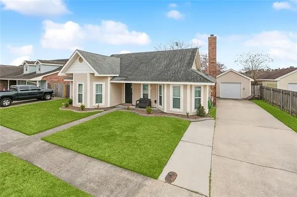 $2,200 | 2561 Jarrot Drive, Marrero, LA 70072