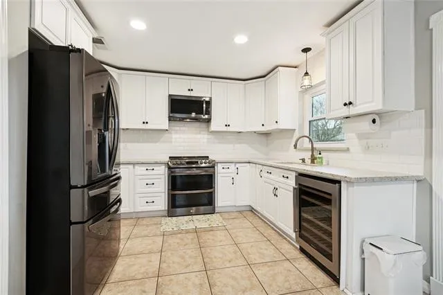 $2,200 | 2561 Jarrot Drive, Marrero, LA 70072