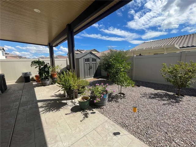 a view of an outdoor space