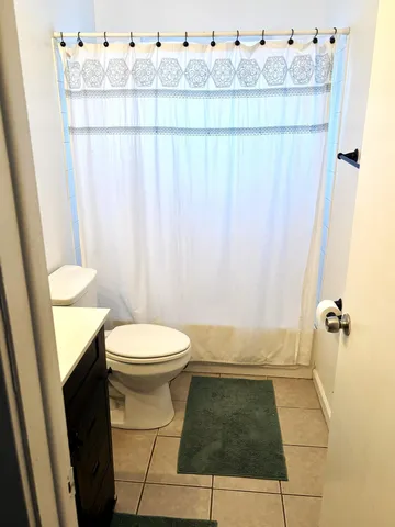 $198,500 | 1704 East Meyers Avenue, Hazel Park, MI 48030