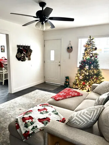 $198,500 | 1704 East Meyers Avenue, Hazel Park, MI 48030