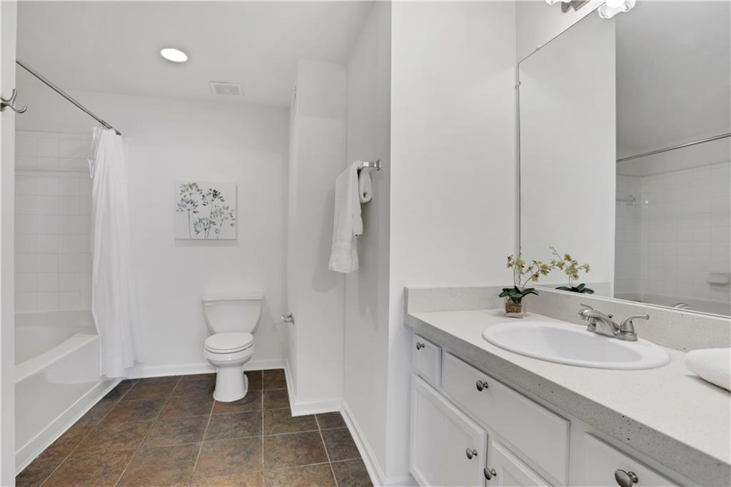 2700 Pine Tree Road Northeast, Unit 1017 Atlanta, GA 30324 - Photo 32 of 48 Gallery Image 32