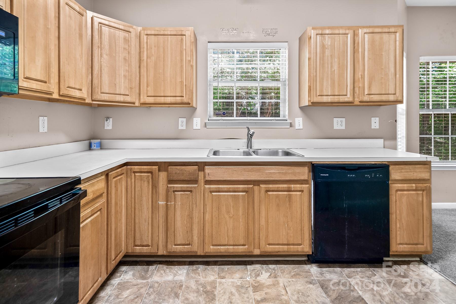8214 Pozzi Road, Unit 14 Charlotte, NC 28216 - Photo 15 of 27 Gallery Image 15