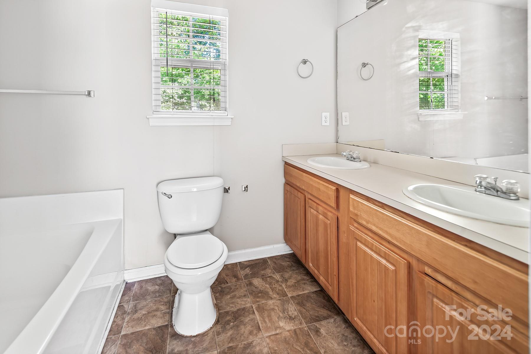 8214 Pozzi Road, Unit 14 Charlotte, NC 28216 - Photo 22 of 27 Gallery Image 22