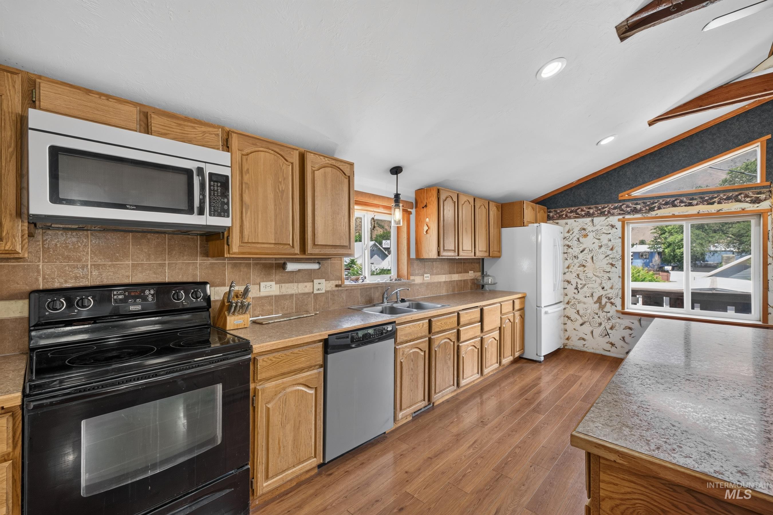 302 Berger Street Riggins, ID 83549 - Photo 4 of 33