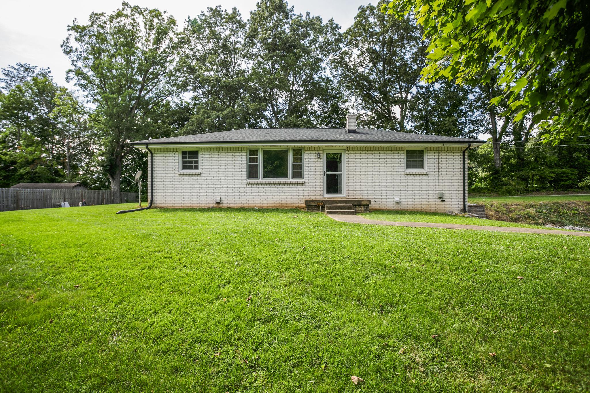 2818 Ewell Elliott Road Springfield, TN 37172 - Photo 1 of 24 front view of house with a yard