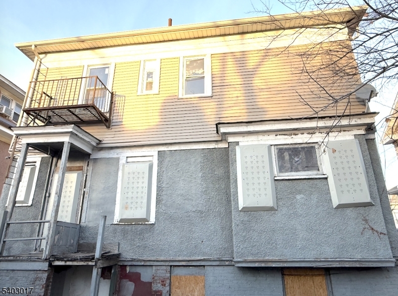 66 Scheerer Avenue Newark, NJ 07112 - Photo 3 of 24