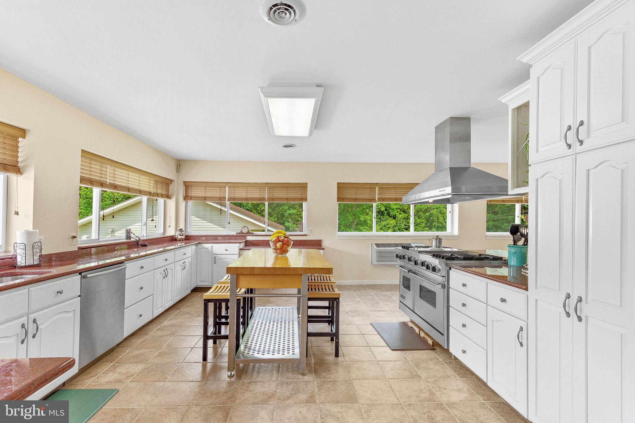 1070 Clay Hammond Road Prince Frederick, MD 20678 - Photo 15 of 81 Large gourmet kitchen
