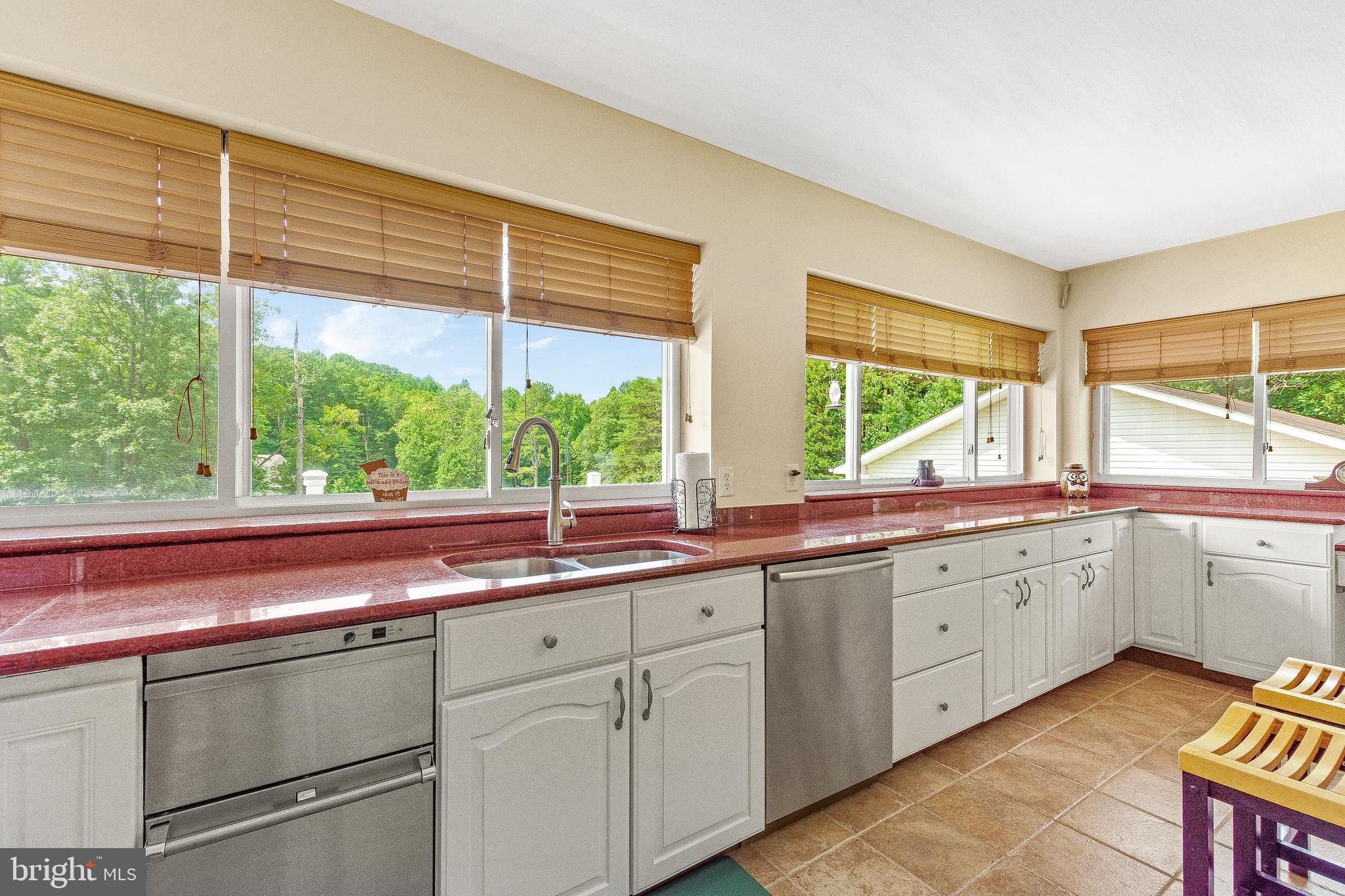 1070 Clay Hammond Road Prince Frederick, MD 20678 - Photo 22 of 81 High end appliances!