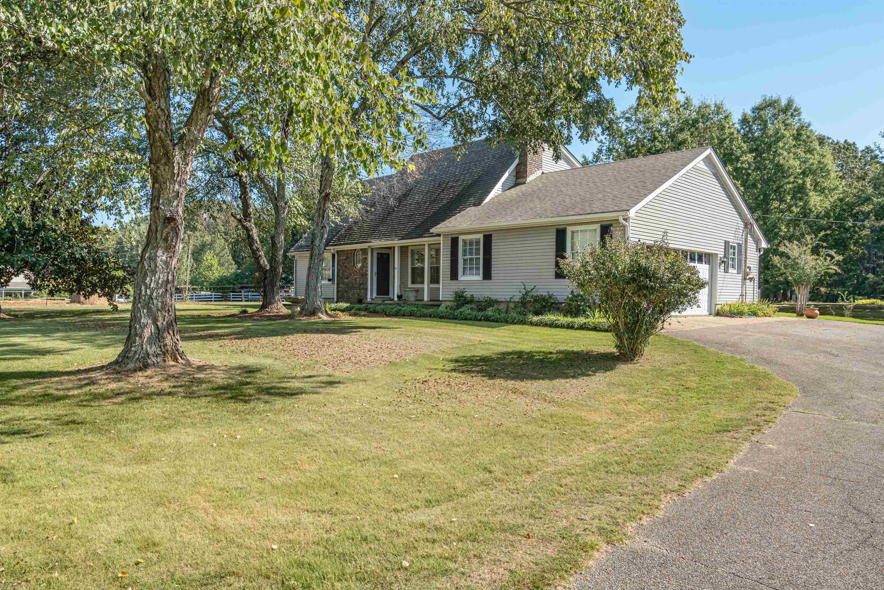74 West Sweetwater Road Byhalia, MS 38611 - Photo 3 of 31 Gallery Image 3