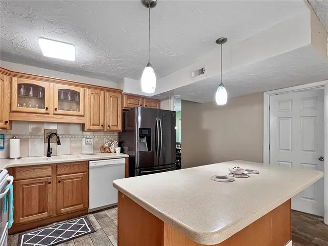 $179,000 | 515 30th Avenue West, Unit H111, Bradenton, FL 34205