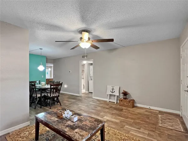 $160,000 | 515 30th Avenue West, Unit H111, Bradenton, FL 34205