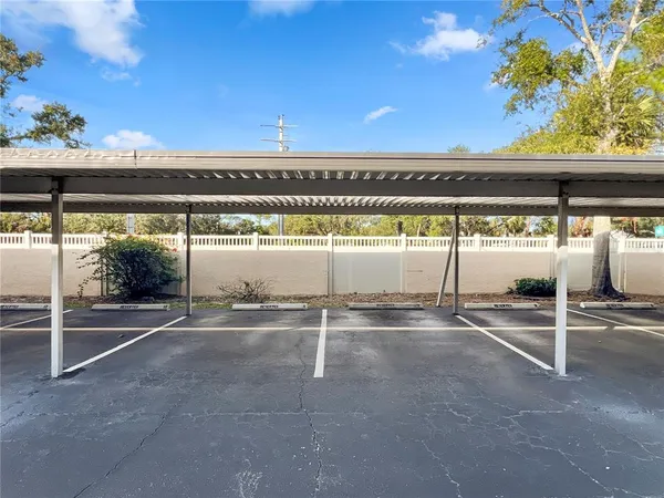 $160,000 | 515 30th Avenue West, Unit H111, Bradenton, FL 34205