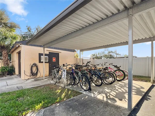 $179,000 | 515 30th Avenue West, Unit H111, Bradenton, FL 34205