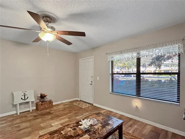 $160,000 | 515 30th Avenue West, Unit H111, Bradenton, FL 34205