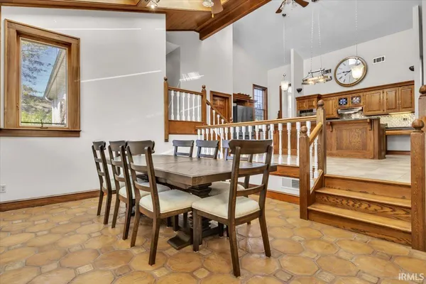 $592,000 | 1711 Old Plank Road, Newburgh, IN 47630