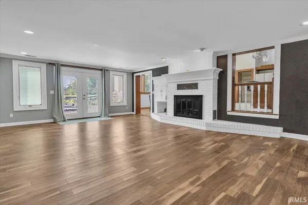 $592,000 | 1711 Old Plank Road, Newburgh, IN 47630