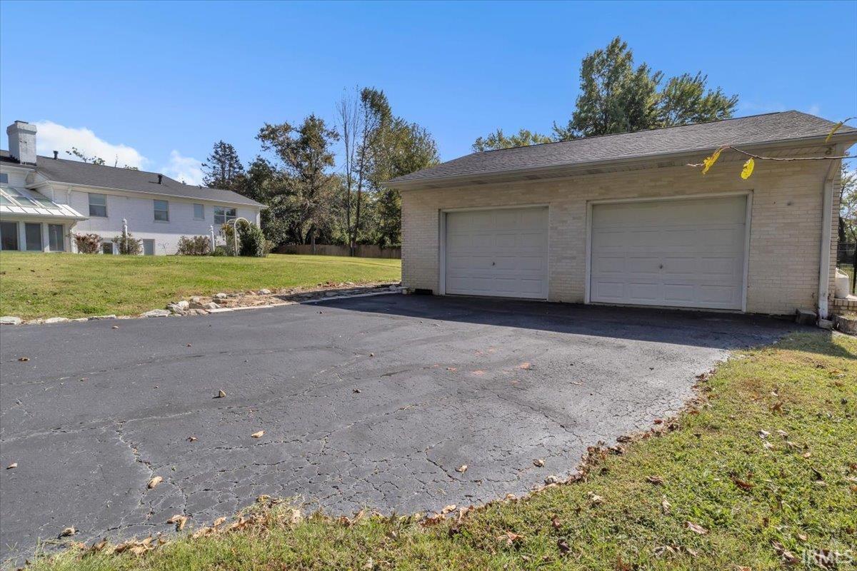 1711 Old Plank Road Newburgh, IN 47630 - Photo 32 of 36