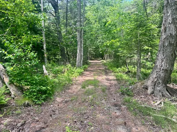 $89,000 | 1 West Waldo Road, Belfast, ME 04915