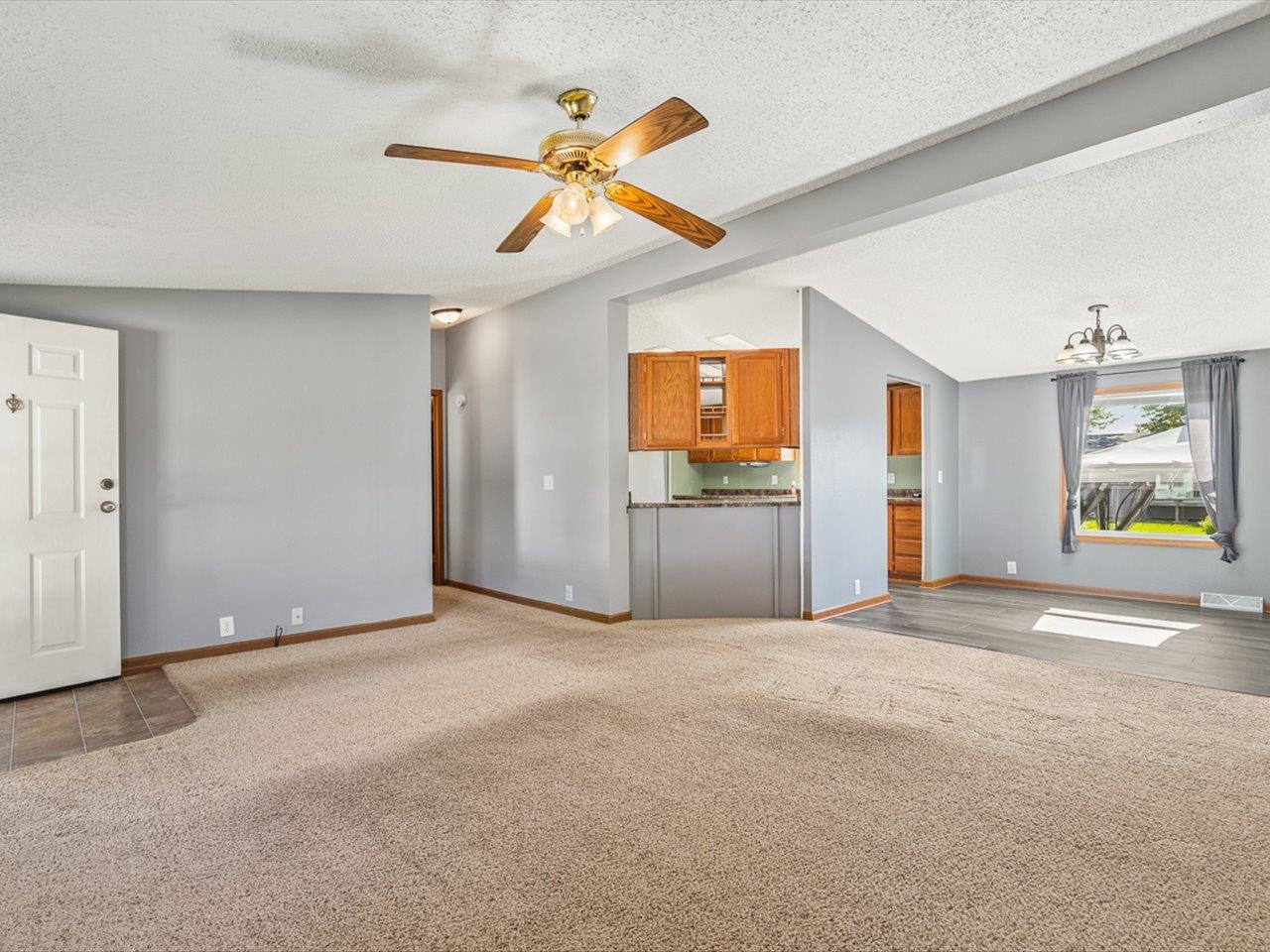 8652 Springwood Court Roscoe, IL 61073 - Photo 8 of 29