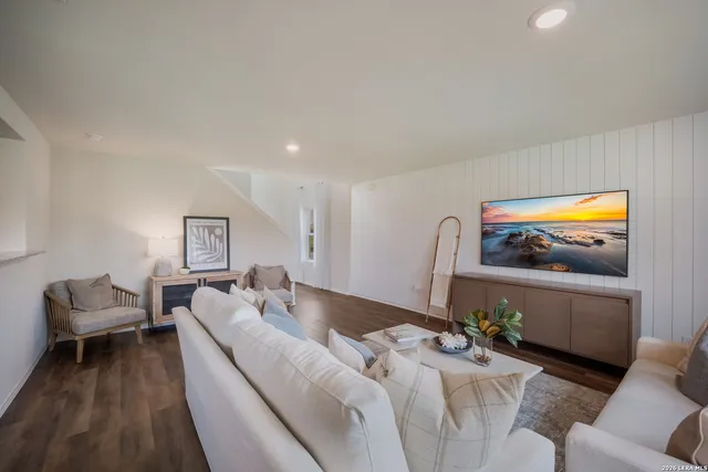 $304,530 | 432 Raven Row, Marion, TX 78124